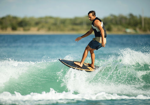 Ronix Koal Classic Longboard Wakesurf Matte Black Redwood lifestyle 1