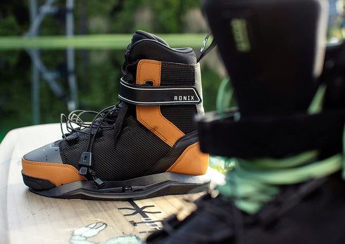 Ronix Diplomat EXP Wakeboard Boots Black Gum Rubber lifestyle 2
