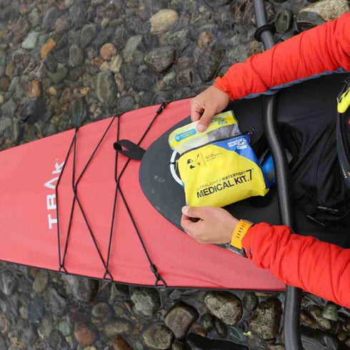 686b2e120ec79d47f2ee988b_armindaoutdoor-adventuremedicalkits-mountain-series-medical-kit-ultralight-watertight-intl7-9_1759566438008.jpg