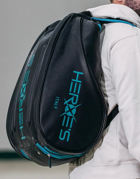 Heroe's Thunder Futura padel bag on the shoulder, lifestyle