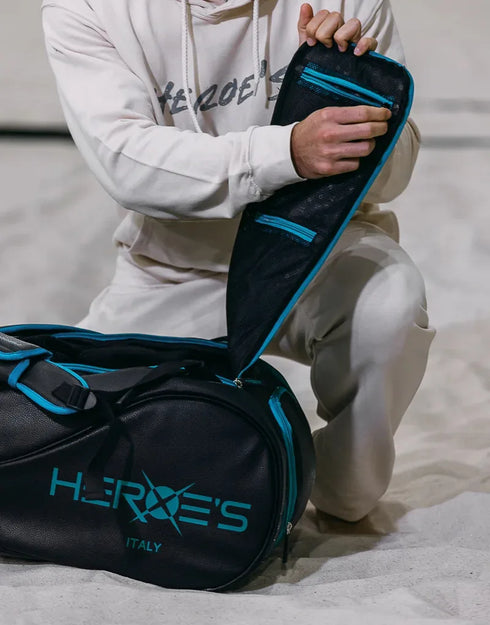 Heroe's Thunder Futura padel bag in use, lifestyle