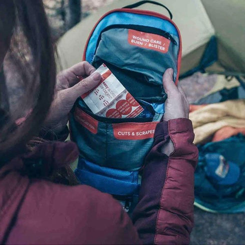 Adventure Medical Kits – Mountain Series Medical Kit / Hiker