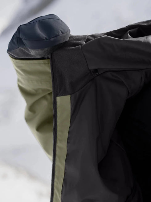 ARMADA _ NYLIE 2L INSULATED JACKET Cleanly styled, fully featured 2L insulated jacket