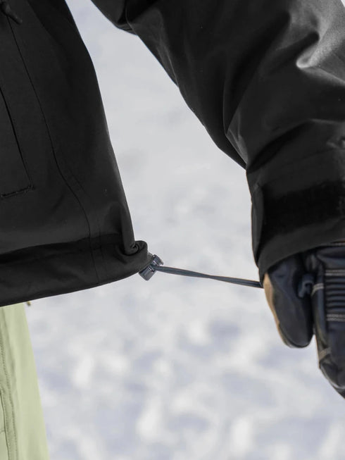 ARMADA _ NYLIE 2L INSULATED JACKET Cleanly styled, fully featured 2L insulated jacket