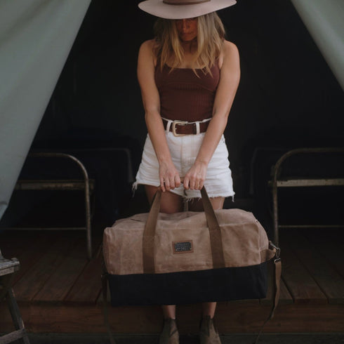 Barebones Neelum Duffel Bag Khaki, 40L Waxed Canvas Weekender with Leather Details and Removable Strap