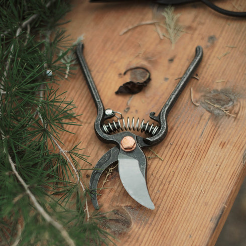 Barebones Pruner with Sheath, Japanese-Style Steel Garden Pruning Shears with Copper Accents and Belt Clip Holster