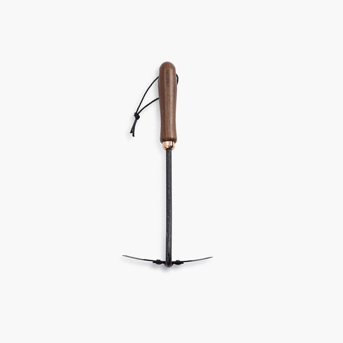 Barebones Triangle Hoe, Stainless Steel Hand Hoe with Walnut Handle for Planting, Weeding and Cultivating