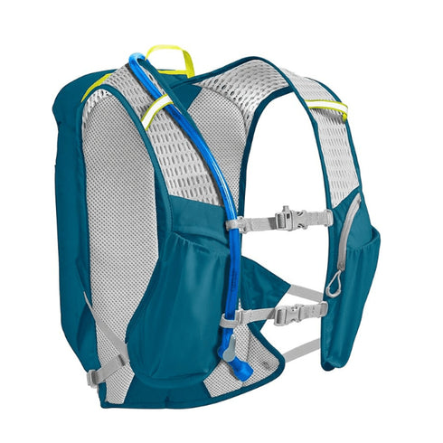 CamelBak Quick Grip Chill Handheld 21oz (2nd Edition) - Insulated and Ergonomic Design