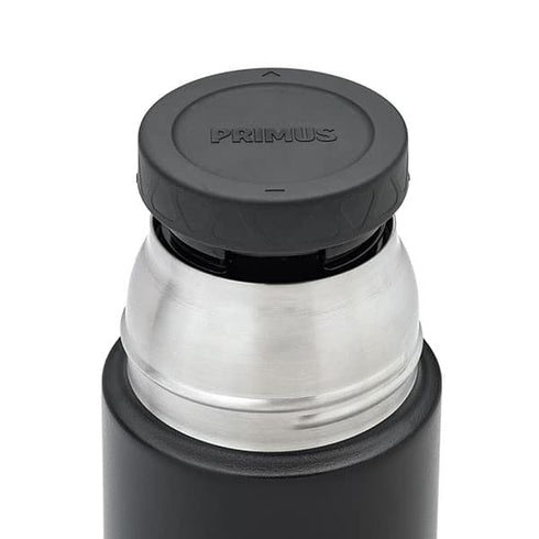 Primus Classic Light Termos 0.75L ideal for outdoor adventures. Keeps the beverage hot for 20-47 hours.