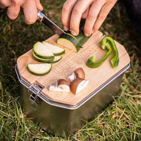 SKOTTI PLANK Wooden Lid and Chopping Board, Click On Cover for the SKOTTI BOKS 1 L and 2.5 L Grill Pots