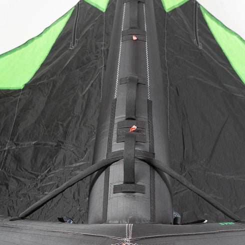 Slingshot Dart V1 Wing 4.5 m, High-Power Freestyle and Speed Hand Wing with Y-Handle Tensioners and Backpack