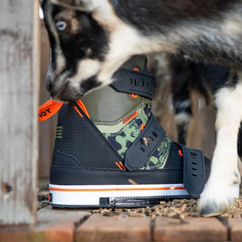 Slingshot Space Mob Wakeboard Boots, Park and Street Boots with Walkable Liners and Custom Flex Tongue