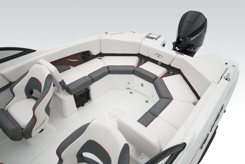 Tahoe 210 S Speed boat - Boat, Motor, & Trailer