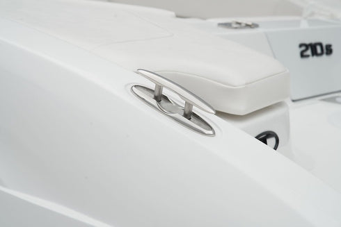 Tahoe 210 S Speed boat - Boat, Motor, & Trailer