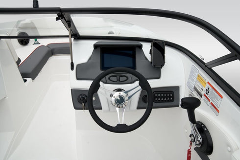 Tahoe 210 S Speed boat - Boat, Motor, & Trailer