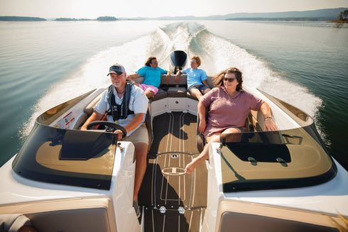 Tahoe 210 S Speed boat - Boat, Motor, & Trailer