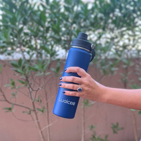 Waicee Stainless Steel Water Bottle 21oz - Durable and Insulated Hydration Bottle