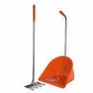 Red Gorilla Traditional Tidee with Rake in Orange, Full Size Dustpan and Rake Set for Stables, Yards and Gardens