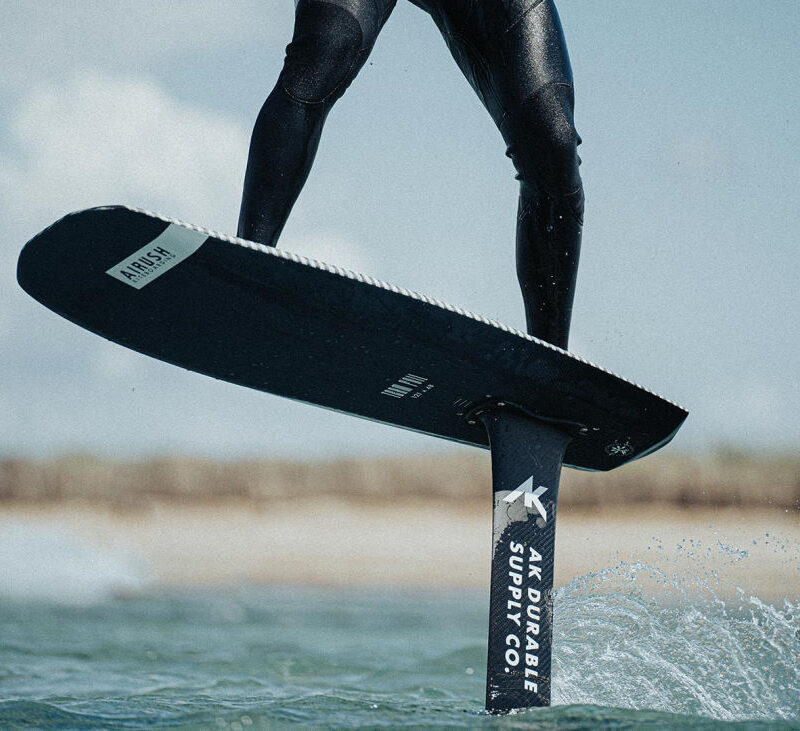airush-2022-team-foil-v3-foilboard-action3