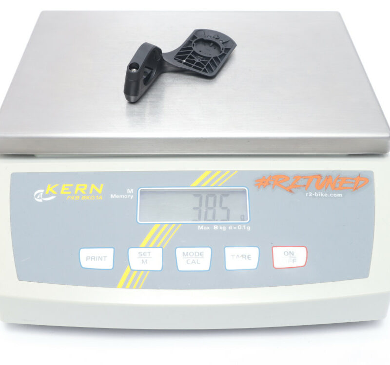 wahoo-elemnt-roam-v2-gps-fahrradcomputer-bundle-mit-tickr-216