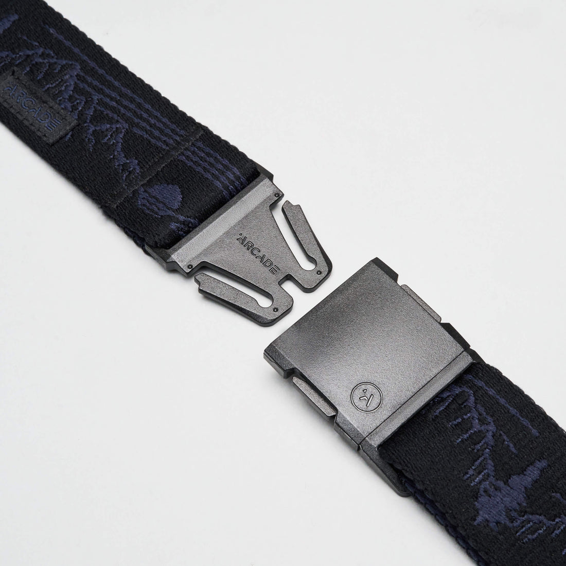 OutOfRange-Navy-UA-NRCROR3-426-Buckle-1_5e4c6bfd-5067-4f62-94ad-ce87ab8b9d9b