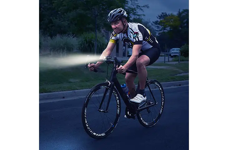 opplanet-nite-ize-radiant-750-rechargeable-bike-light-r750rba-02-r7-us1@2x