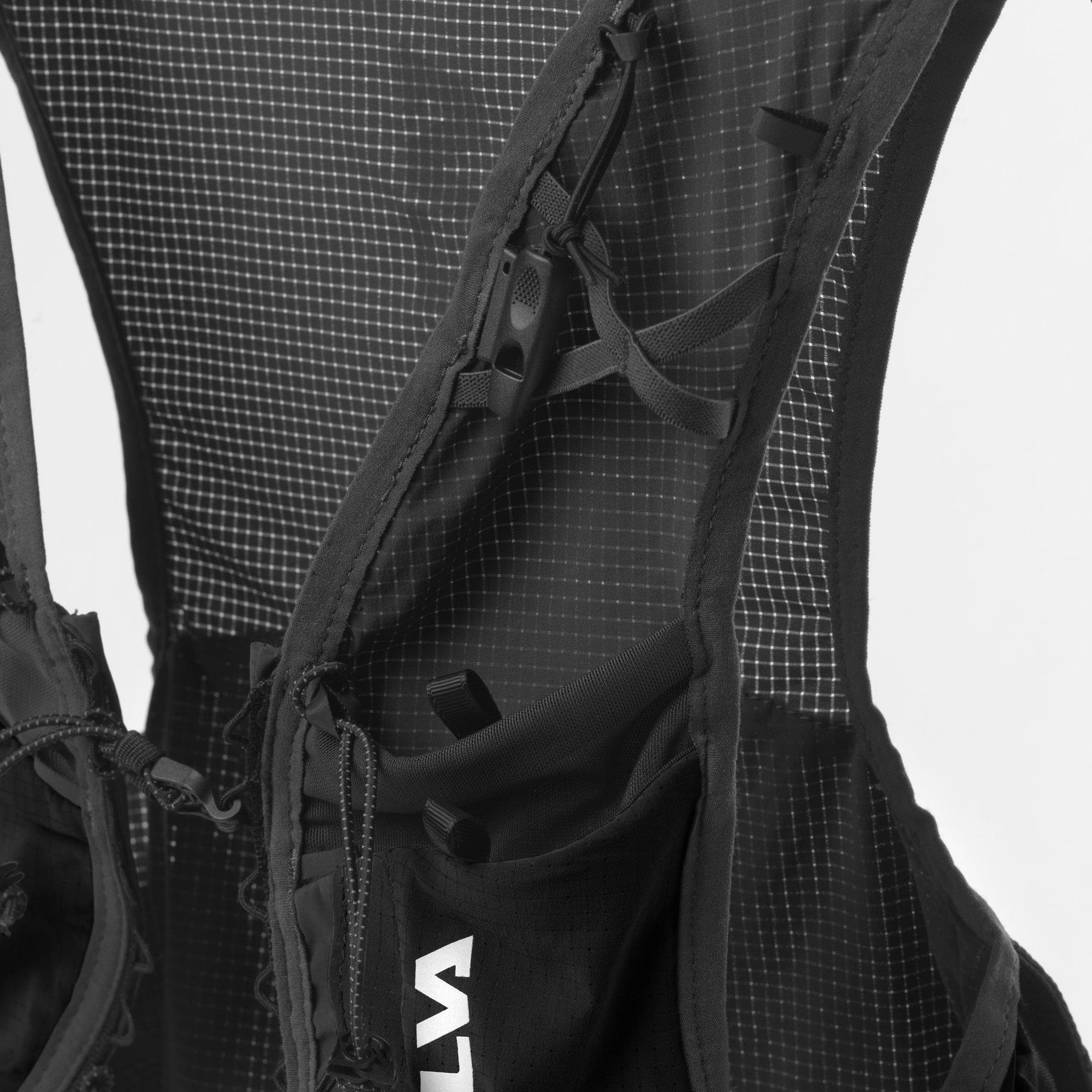 Strive_Fly_Vest_Black_detail_2_1800x1800