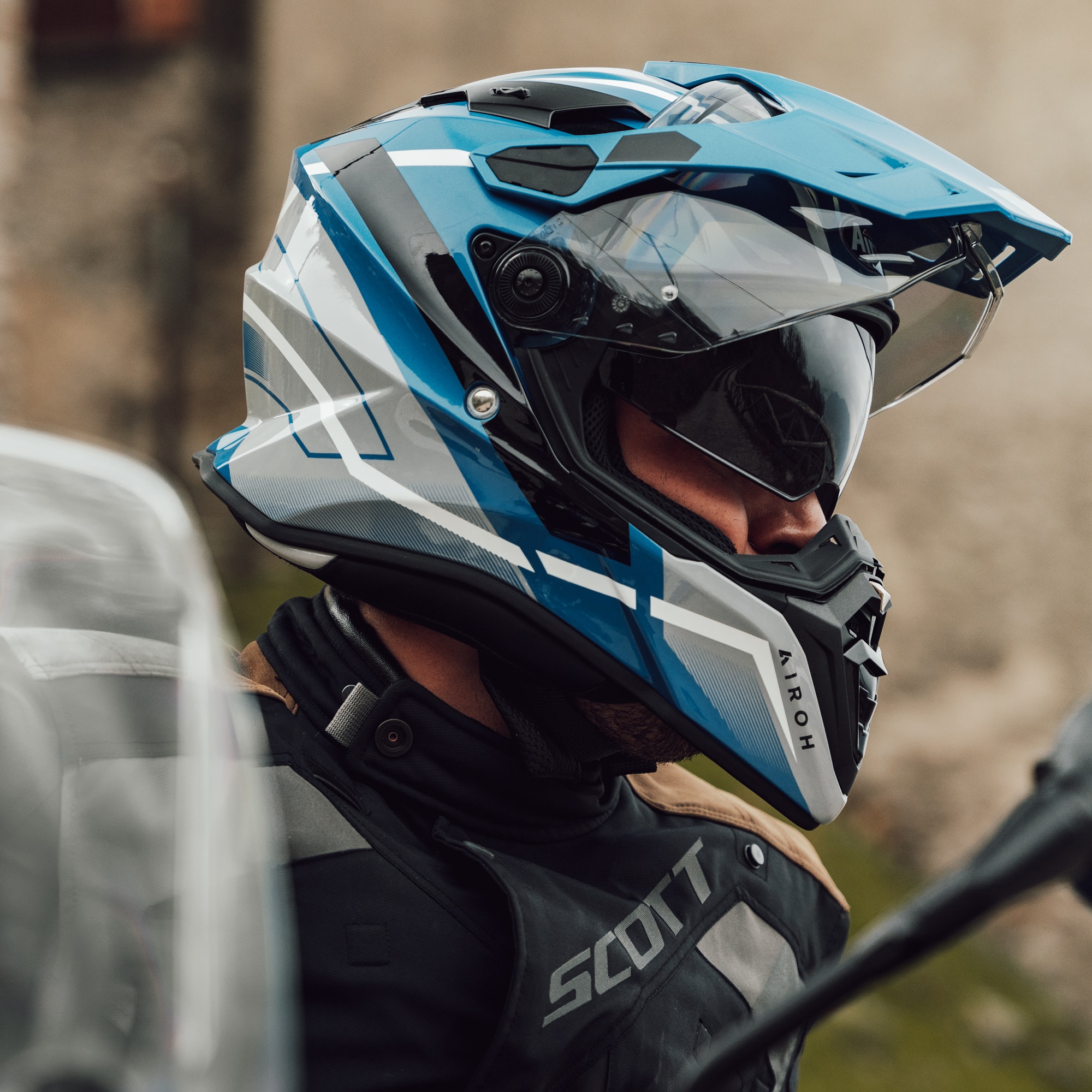 Airoh-Commander-2-Mavick-Motorcycle-Helmet-Cerulean-Blue-Lifestyle-1[1]